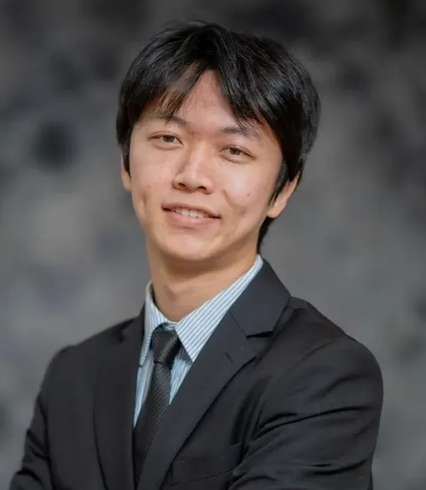 Portrait of Lechuan Wang